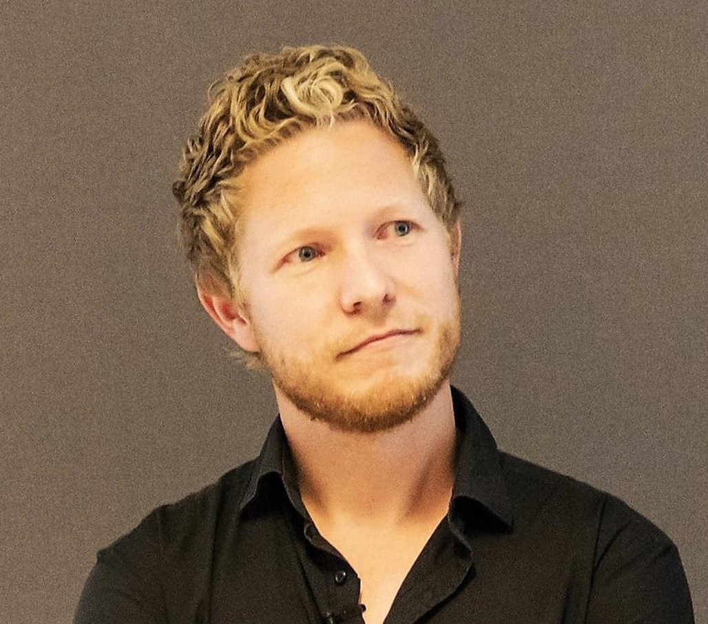 Dennis Valbjørn Christensen	
